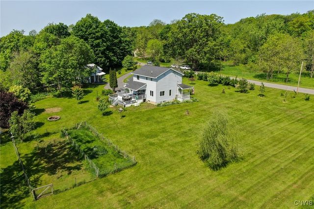 131 Pleasant Valley Road, Hammond, NY 13646