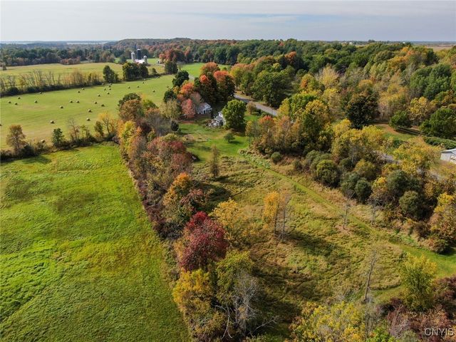 131 Pleasant Valley Road, Hammond, NY 13646