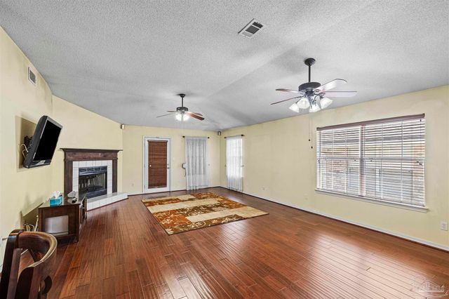 785 Ladner Dr, Pensacola, FL 32505