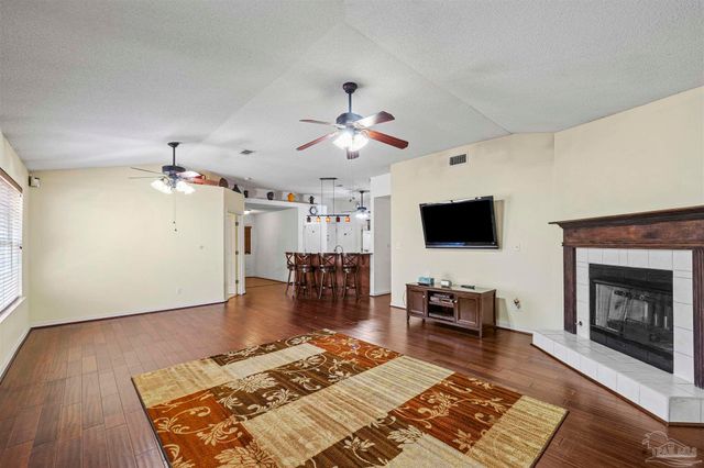 785 Ladner Dr, Pensacola, FL 32505