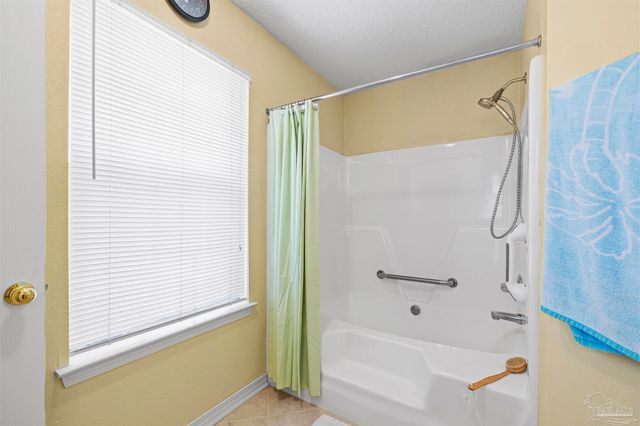 785 Ladner Dr, Pensacola, FL 32505