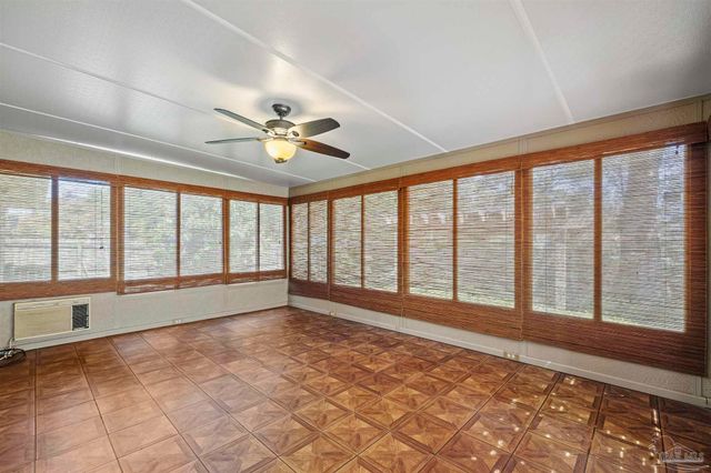 785 Ladner Dr, Pensacola, FL 32505