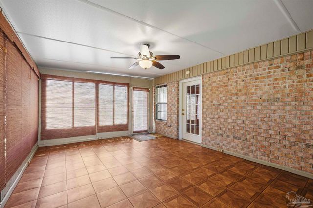 785 Ladner Dr, Pensacola, FL 32505