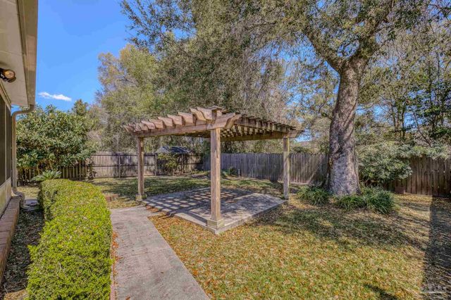 785 Ladner Dr, Pensacola, FL 32505