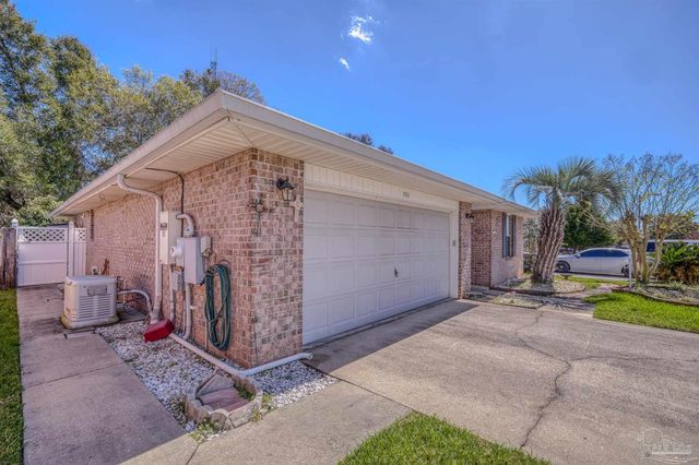 785 Ladner Dr, Pensacola, FL 32505