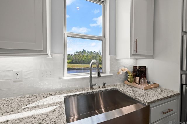 21433 Bluefin Dr, Springfield, LA 70462