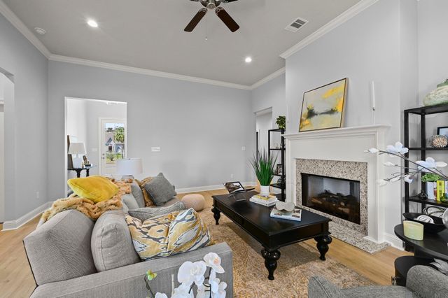 21433 Bluefin Dr, Springfield, LA 70462
