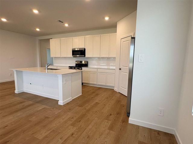 2716 MERCY CIR, Clermont, FL 34714