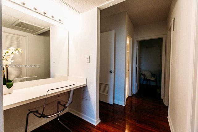 19370 Collins Avenue 326, Sunny Isles Beach, FL 33160