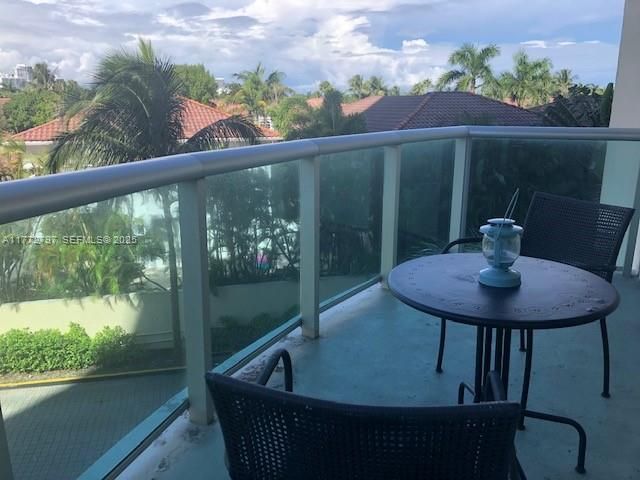 19370 Collins Avenue 326, Sunny Isles Beach, FL 33160