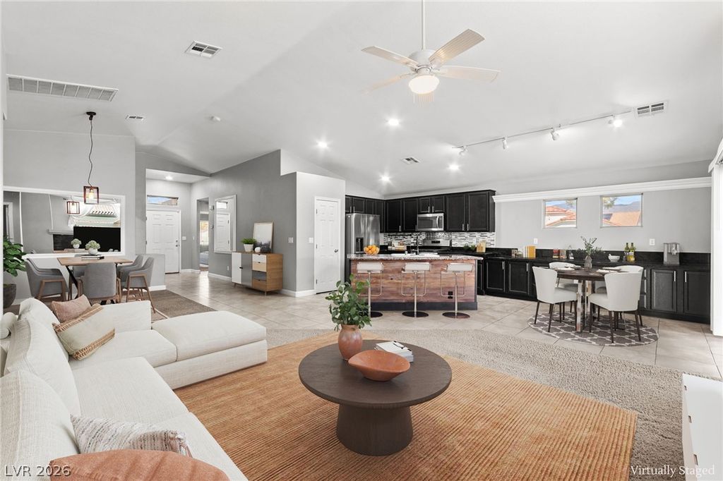 5918 Hills Echo Street, North Las Vegas, NV 89031 — photo 2
