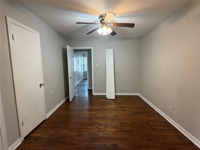 7459 Mohawk Avenue, Fort Worth, TX 76116