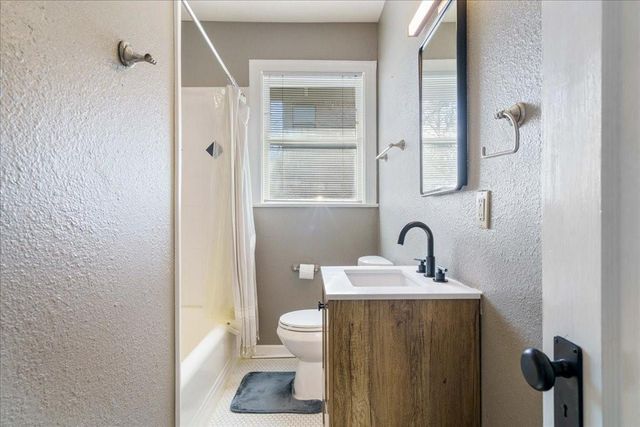 1107 E 32nd ST, Austin, TX 78722