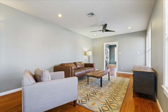 1107 E 32nd ST, Austin, TX 78722