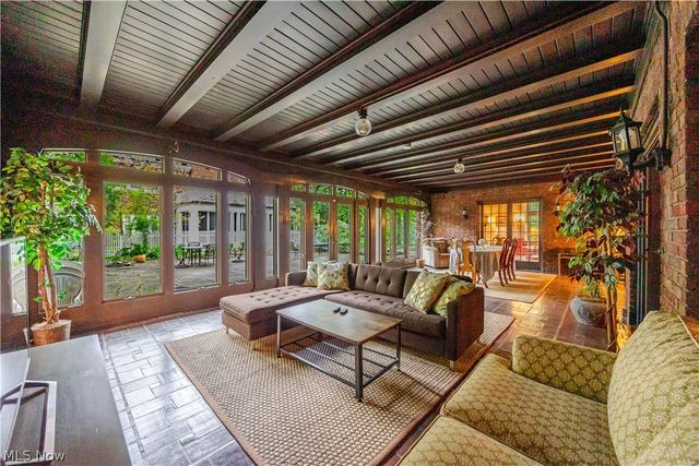 3085 Fairmount Boulevard, Cleveland Heights, OH 44118