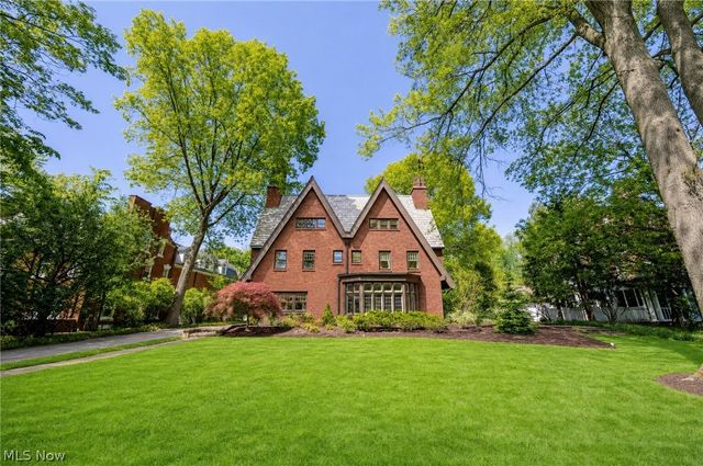 3085 Fairmount Boulevard, Cleveland Heights, OH 44118