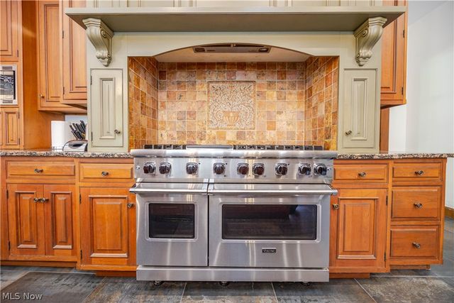 3085 Fairmount Boulevard, Cleveland Heights, OH 44118