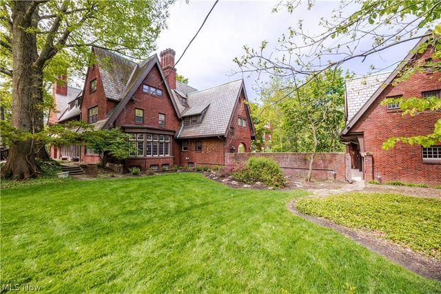 3085 Fairmount Boulevard, Cleveland Heights, OH 44118