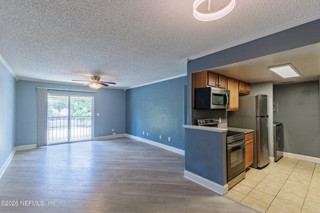 3737 LORETTO Road 905, Jacksonville, FL 32223