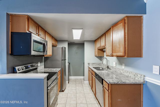 3737 LORETTO Road 905, Jacksonville, FL 32223