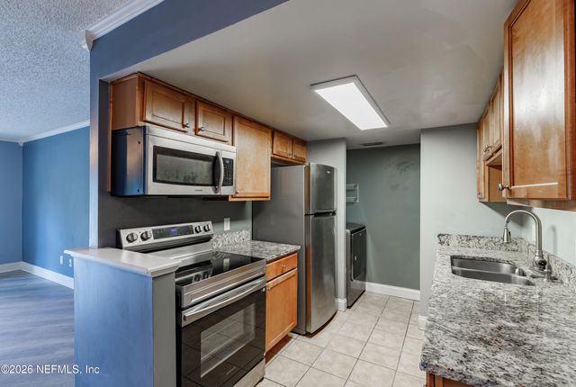 3737 LORETTO Road 905, Jacksonville, FL 32223