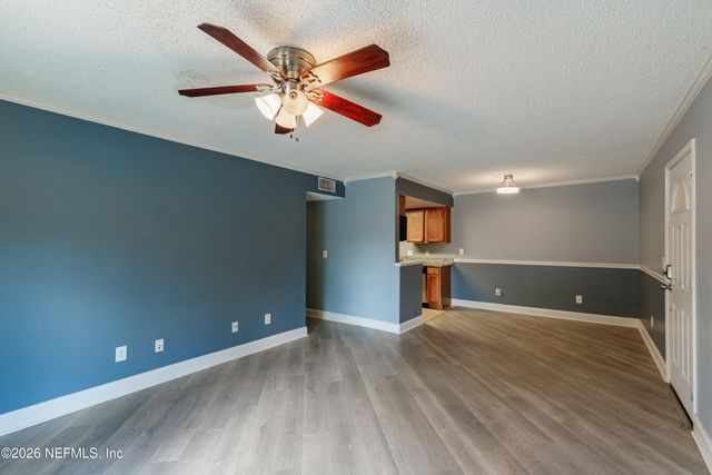 3737 LORETTO Road 905, Jacksonville, FL 32223