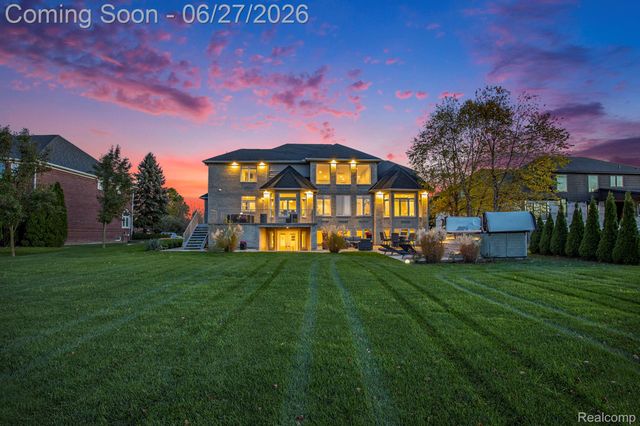 6535 Pond Drive, Washington Township, MI 48094