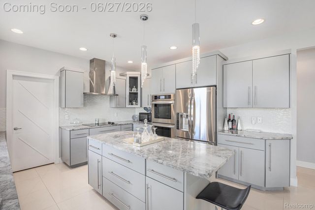 6535 Pond Drive, Washington Township, MI 48094