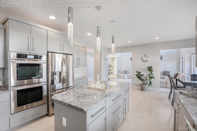 6535 Pond Drive, Washington Township, MI 48094
