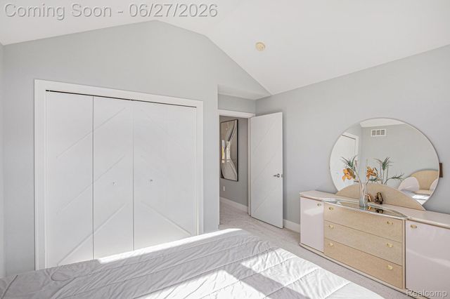 6535 Pond Drive, Washington Township, MI 48094