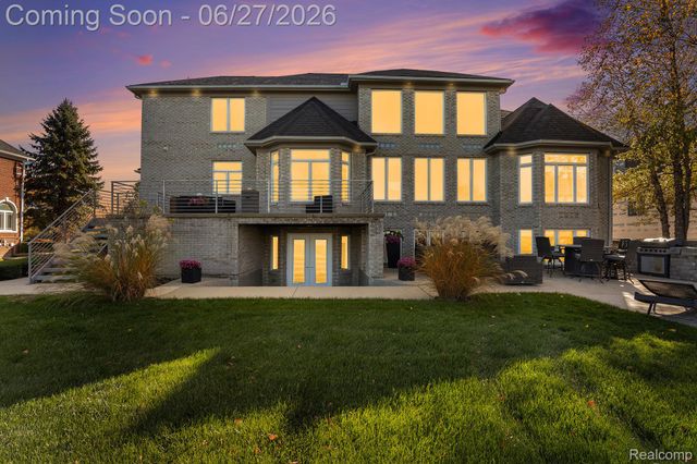 6535 Pond Drive, Washington Township, MI 48094