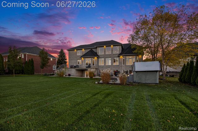 6535 Pond Drive, Washington Township, MI 48094