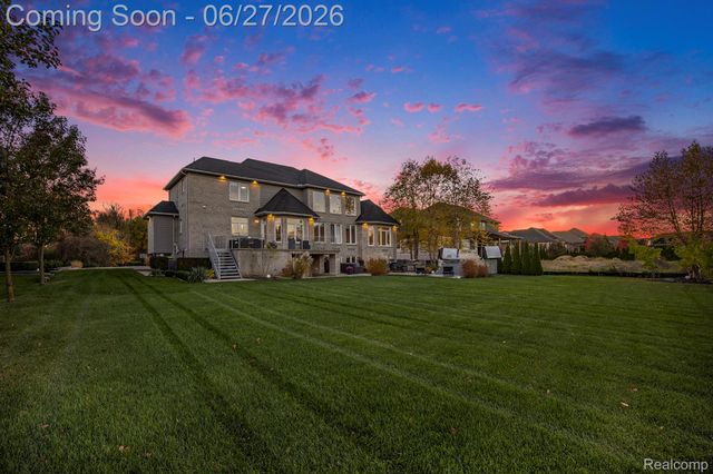 6535 Pond Drive, Washington Township, MI 48094