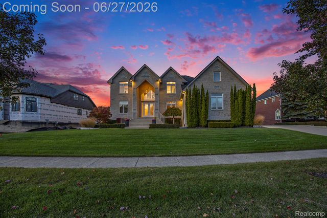 6535 Pond Drive, Washington Township, MI 48094