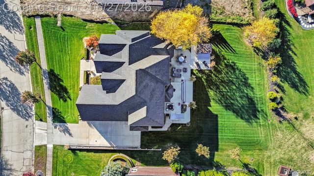 6535 Pond Drive, Washington Township, MI 48094