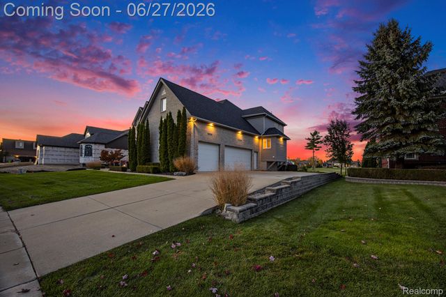 6535 Pond Drive, Washington Township, MI 48094