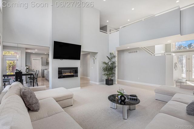 6535 Pond Drive, Washington Township, MI 48094