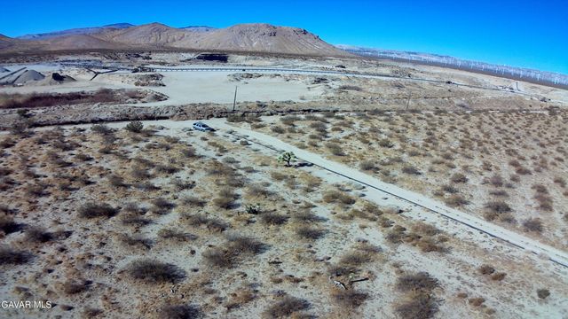 W 70th St West Street, Rosamond, CA 93560