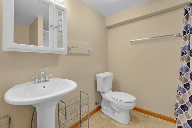 2484 Alisons Street, Lewis Center, OH 43035