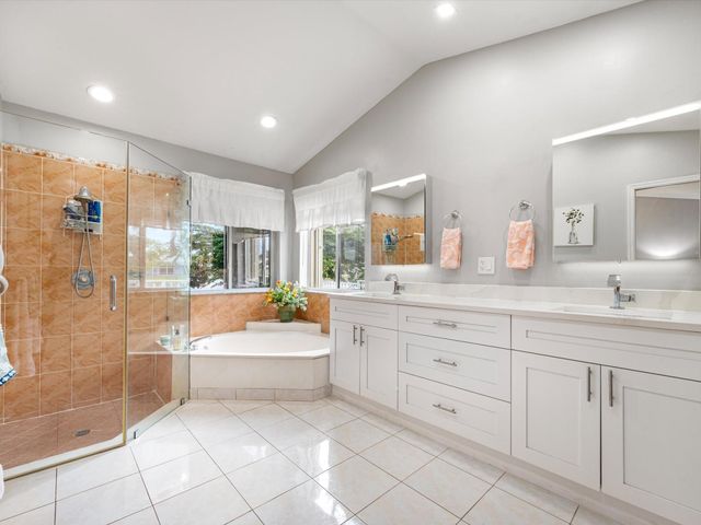 1011 NW 193rd Ave, Pembroke Pines, FL 33029