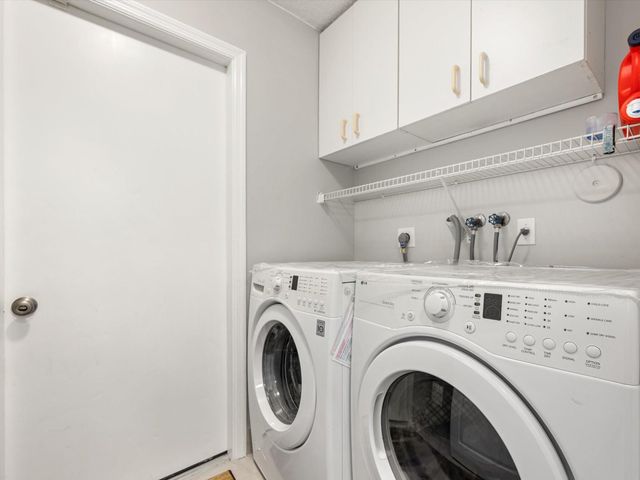 1011 NW 193rd Ave, Pembroke Pines, FL 33029