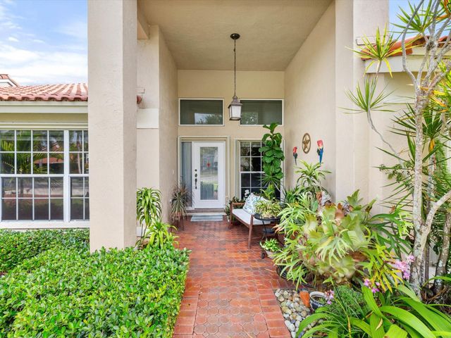 1011 NW 193rd Ave, Pembroke Pines, FL 33029