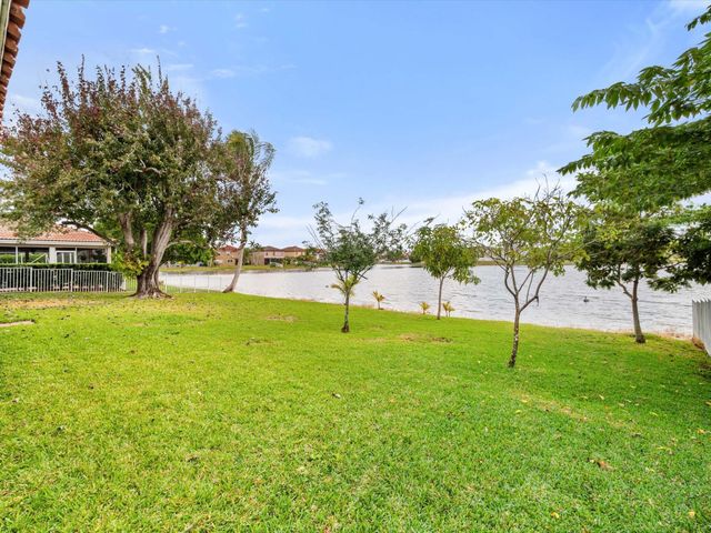 1011 NW 193rd Ave, Pembroke Pines, FL 33029