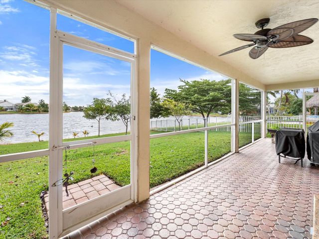 1011 NW 193rd Ave, Pembroke Pines, FL 33029