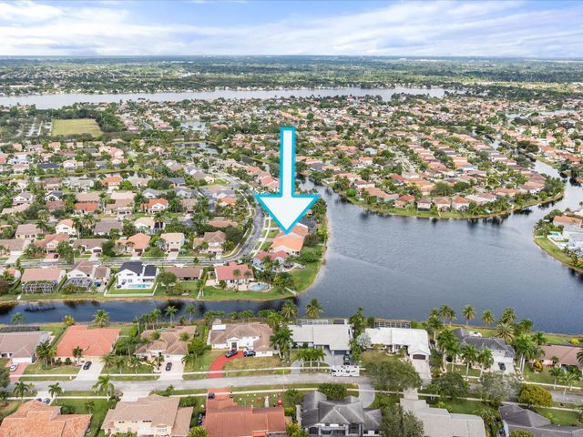 1011 NW 193rd Ave, Pembroke Pines, FL 33029