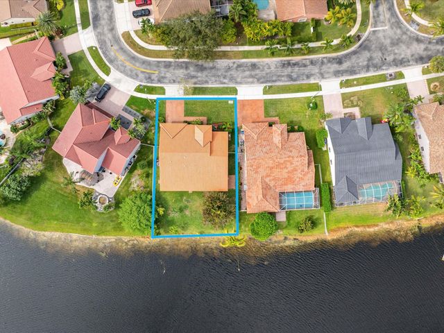 1011 NW 193rd Ave, Pembroke Pines, FL 33029