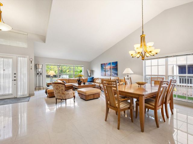 1011 NW 193rd Ave, Pembroke Pines, FL 33029