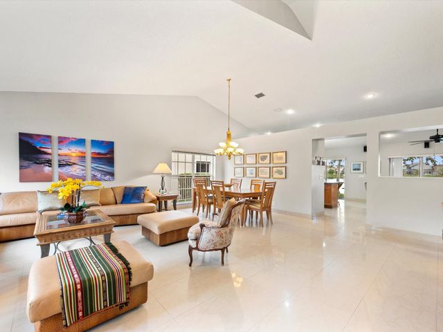 1011 NW 193rd Ave, Pembroke Pines, FL 33029