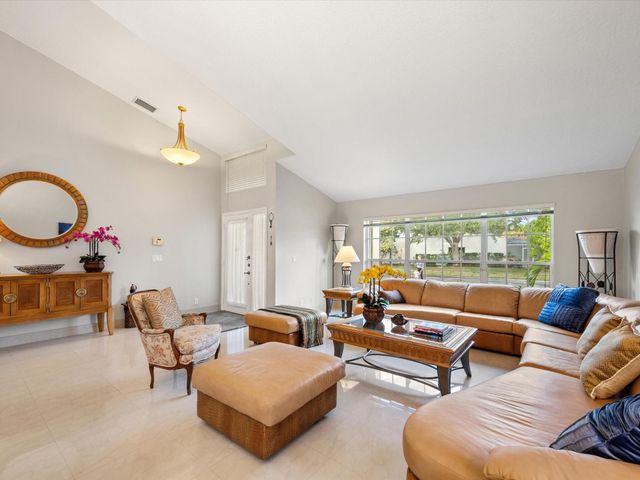 1011 NW 193rd Ave, Pembroke Pines, FL 33029