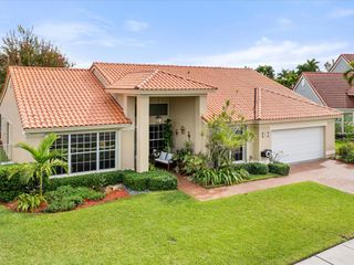 1011 NW 193rd Ave, Pembroke Pines, FL 33029